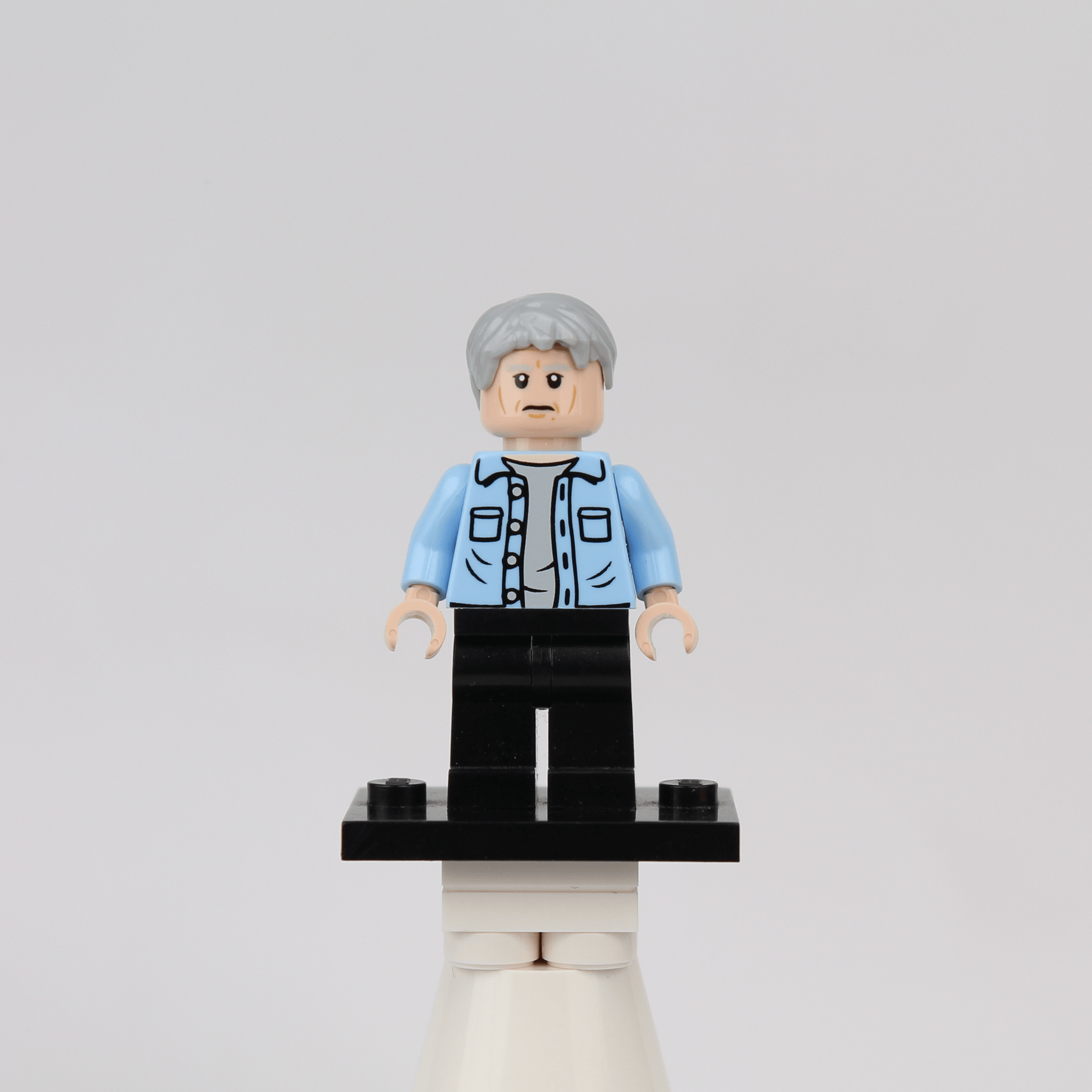 OMA 19 - Orbital Minifigs