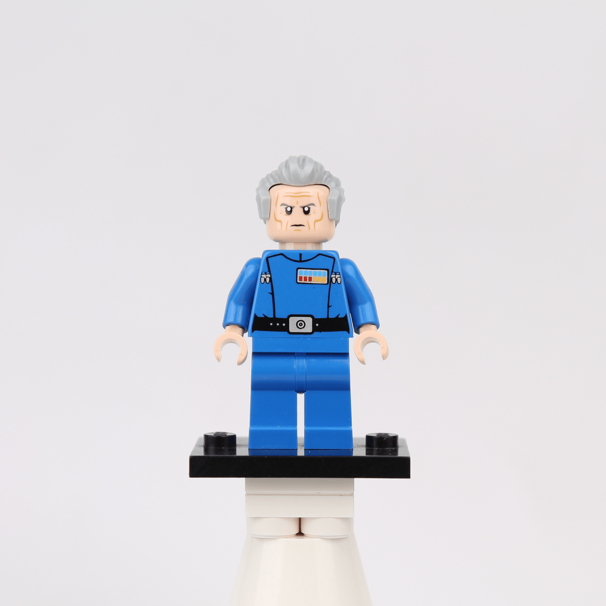 OMA 40 - Orbital Minifigs
